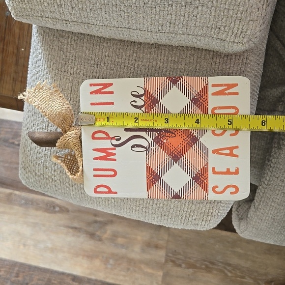 Pumpkin Spice Plaque - Red and Cream. Fall VIBES DECOR 🍁🍁🍂🍂 - Picture 3 of 4